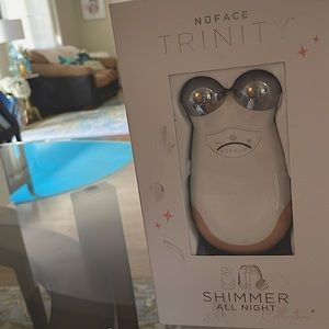 COPY - NuFace TRINITY DEVICE W/FACIAL TRAINER ATTACHMENT
